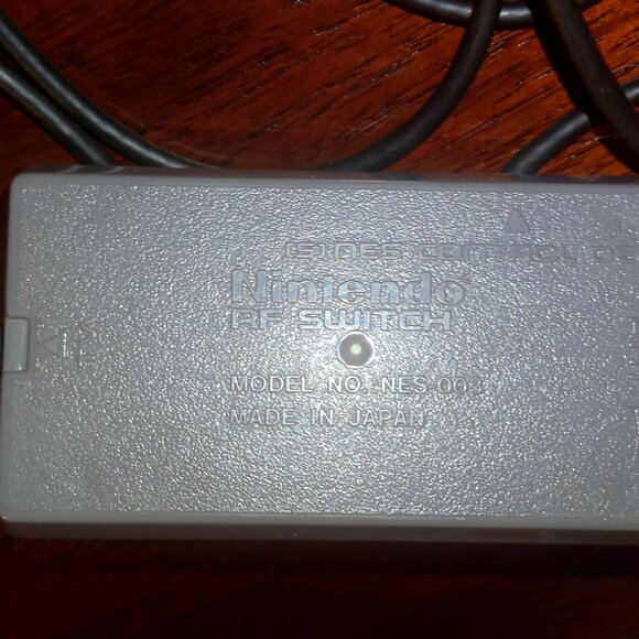 New Condition Authentic Original Nintendo NES RF Adapter Works Well - Picture 6 of 8